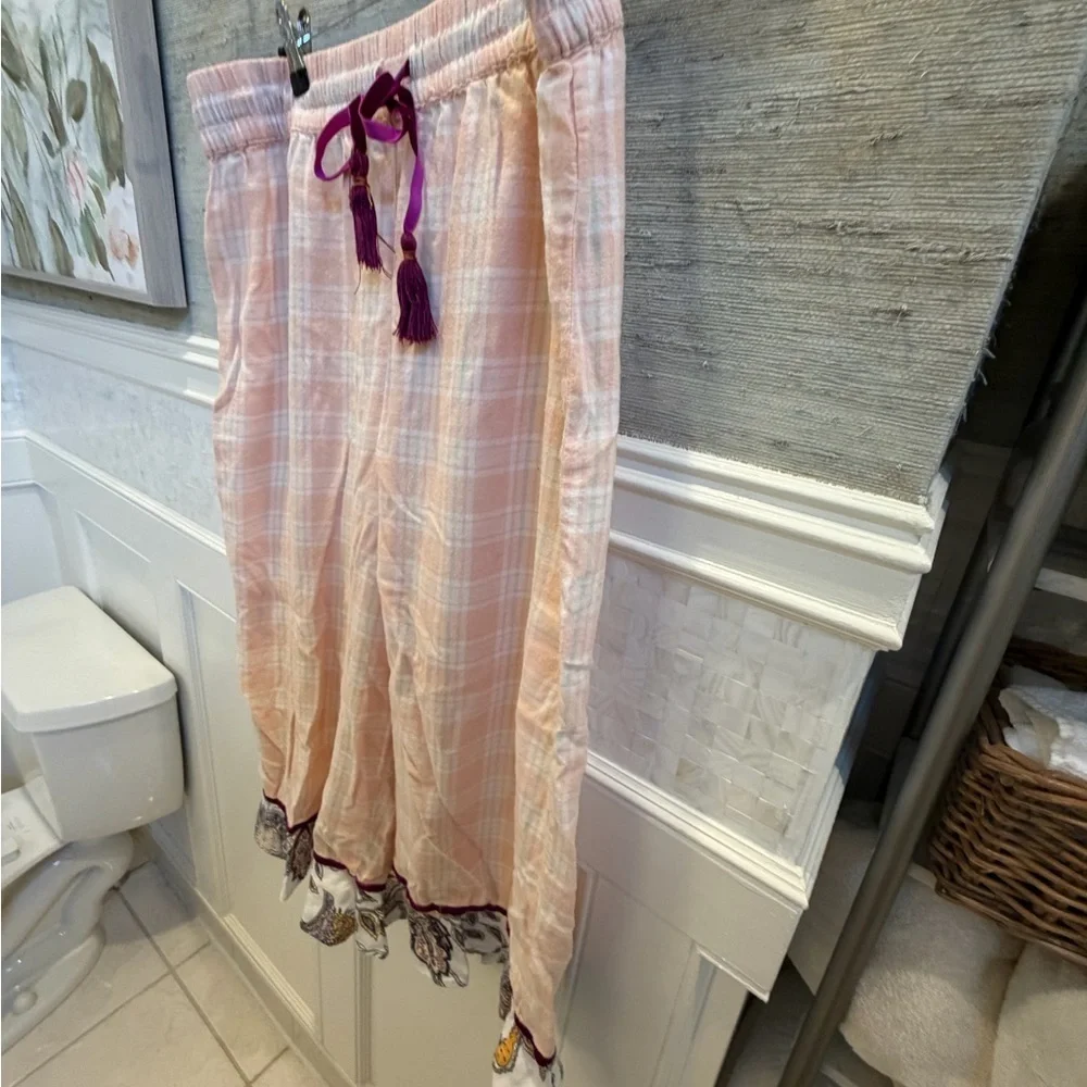 Large Anthropologie floreat patchwork sleep pants ruffle hem pink plaid floral